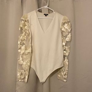 Express ivory lace chiffon puff sleeve bodysuit